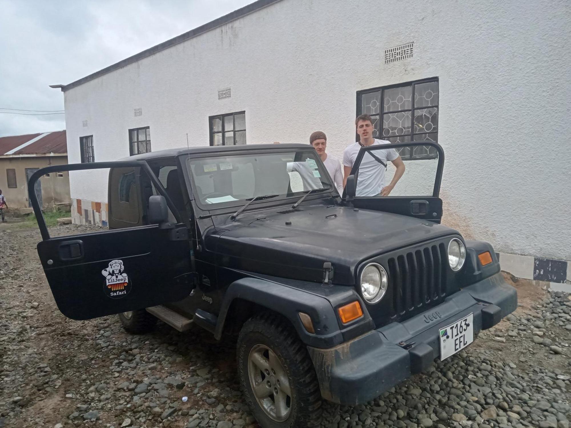 First Point Arusha Hostel Bagian luar foto